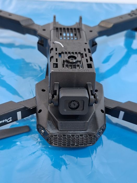 Drone com câmara Novo Com caixa bolsa e assessórios e baterias incluídas