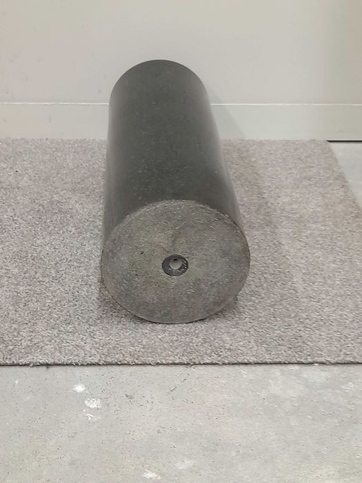 Wazon z granitu czarny wysokość 39cm