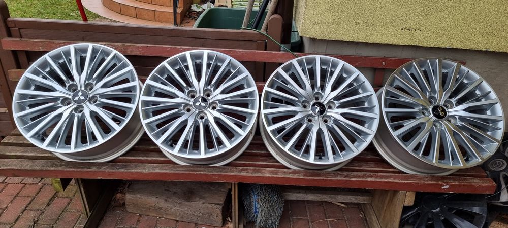 Felgi 5x114.3x18 Mitsubishi oryginalne z czujnikami ciśnienia