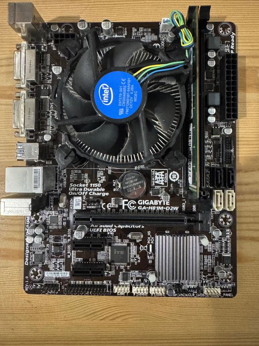 Комплект Gigabyte GA-H81M-D2W, intel i3 4160 4gb ddr3