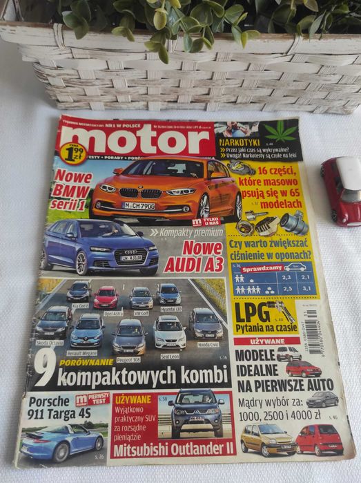 Czasopismo Motor WYSZUKAJ Auto 31/2014 A3 Seria 1 Civic i30 Megane 911