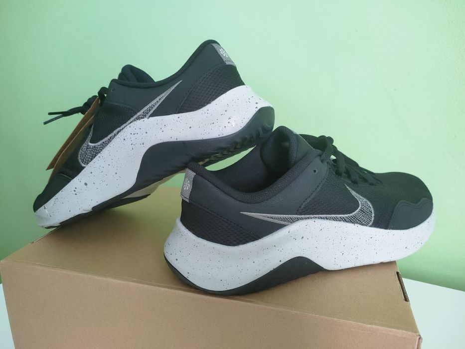 Кросівки NIKE Legend Essential 3  Next Nature (DM1120 011) ОРИГІНАЛ