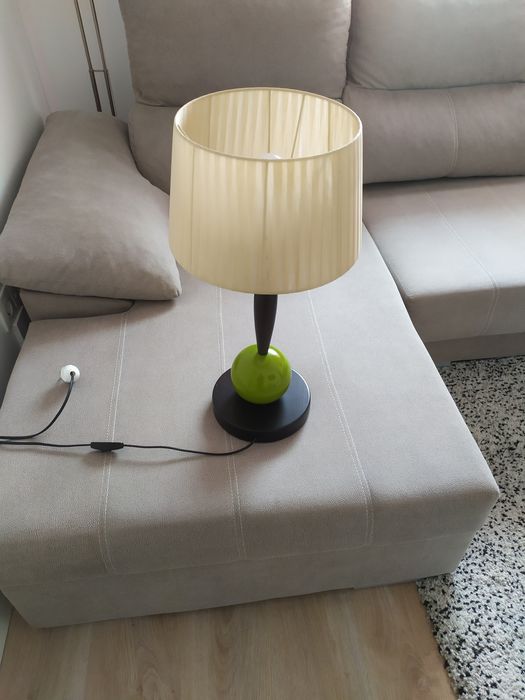 Candeeiro de mesa.424681638127226881