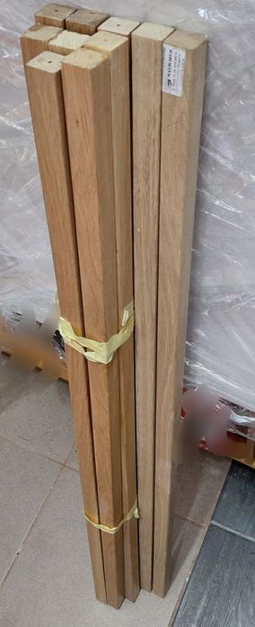 Tralki dąb Kornik 22x22x1000 lakierowane/ surowe