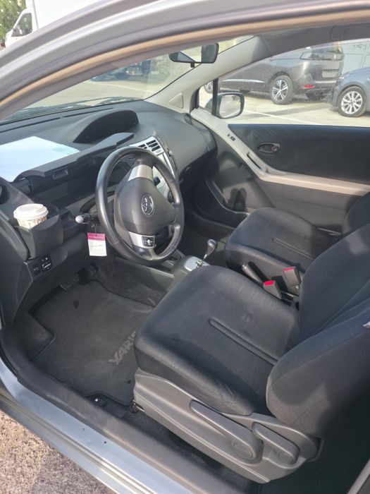 Vendo toyota yaris de caixa automatico