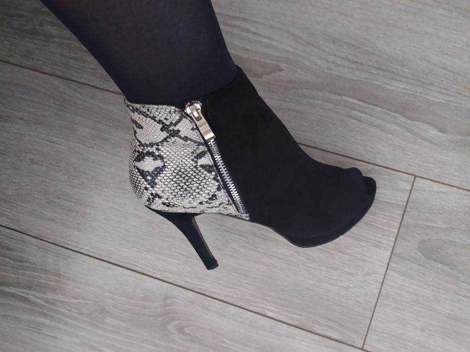 Buty na szpilce 39
