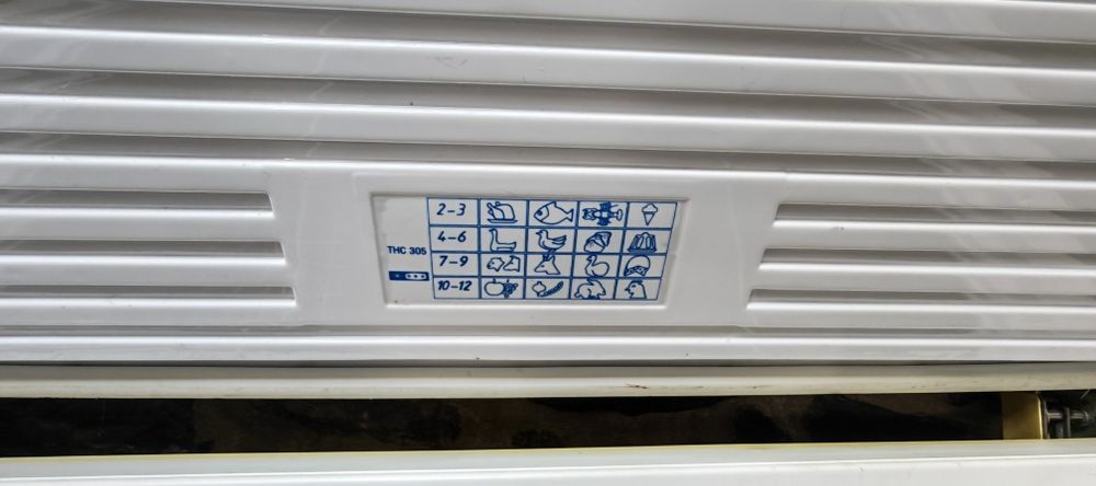 Arca Frigorífica Alaska THC 305 (Horizontal) – Com Cestos