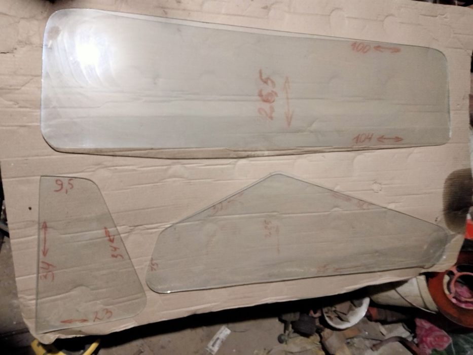 Продам скло до трактора