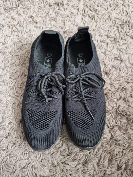 Ażurowe trampki roz 37