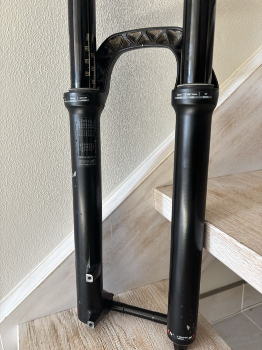Sprzedam amortyzator rock shox