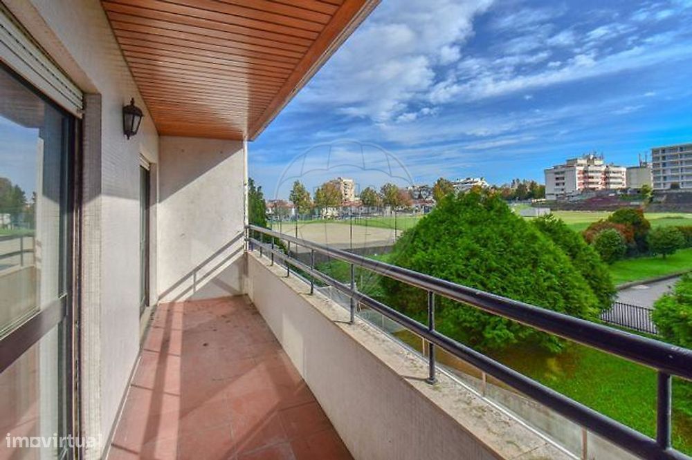 Apartamento T3 para arrendamento