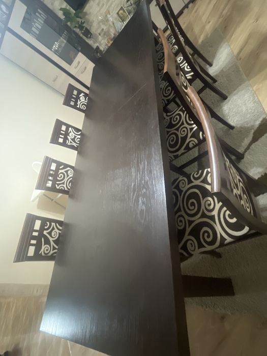 Stólł z krzesłami