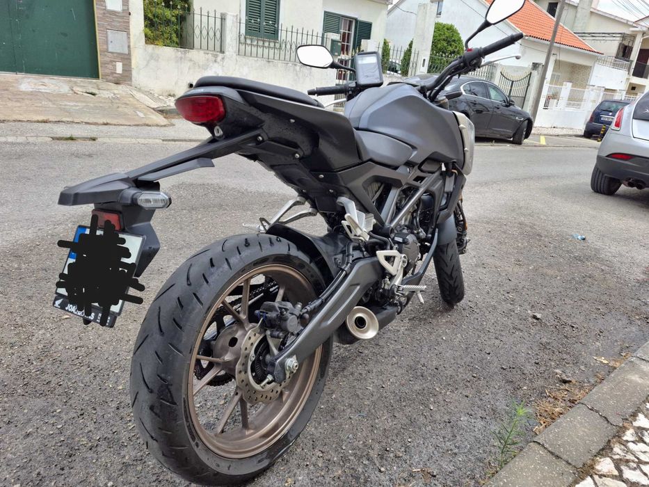Honda CB125R 2022