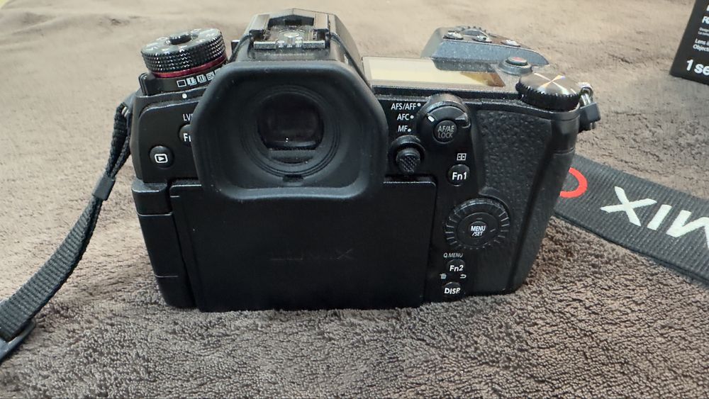 Panasonic Lumix G9 + Flash+ Lentes