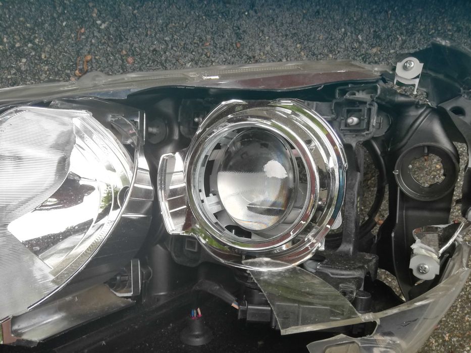 Toyota Камри 50
81185-33870
Фара основна ліва
