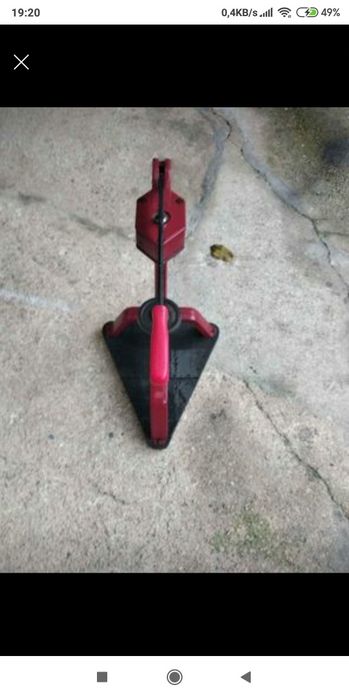 Maquina de meter rolhas de cortiça