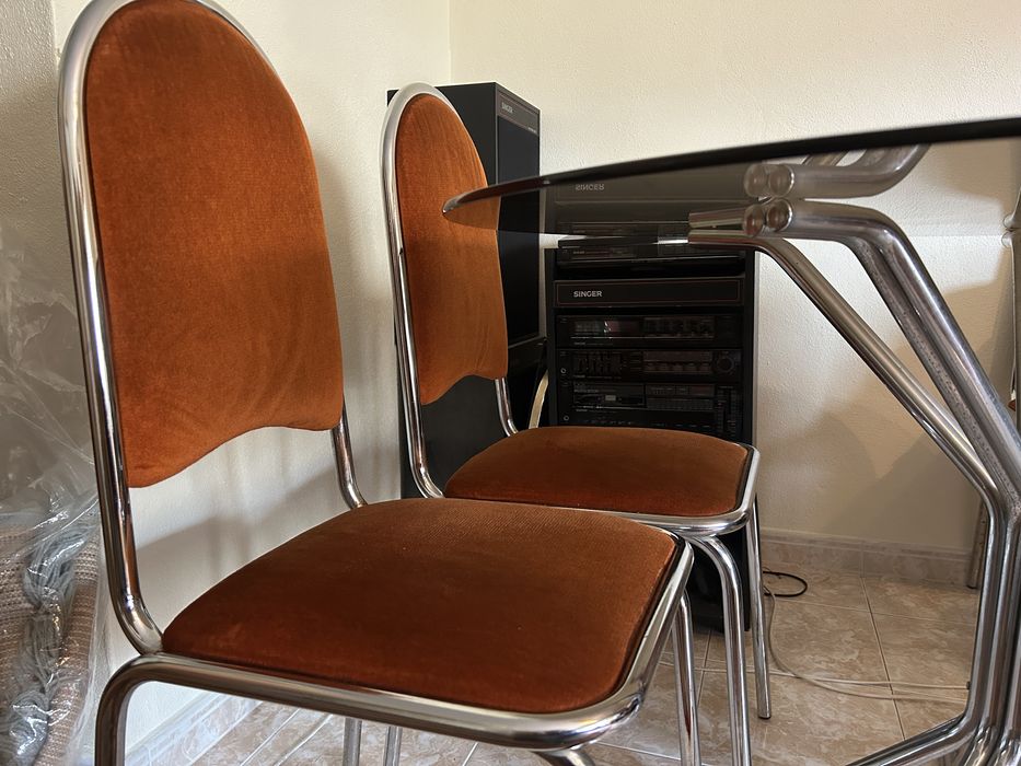 Mesa de Vidro com 6 Cadeiras