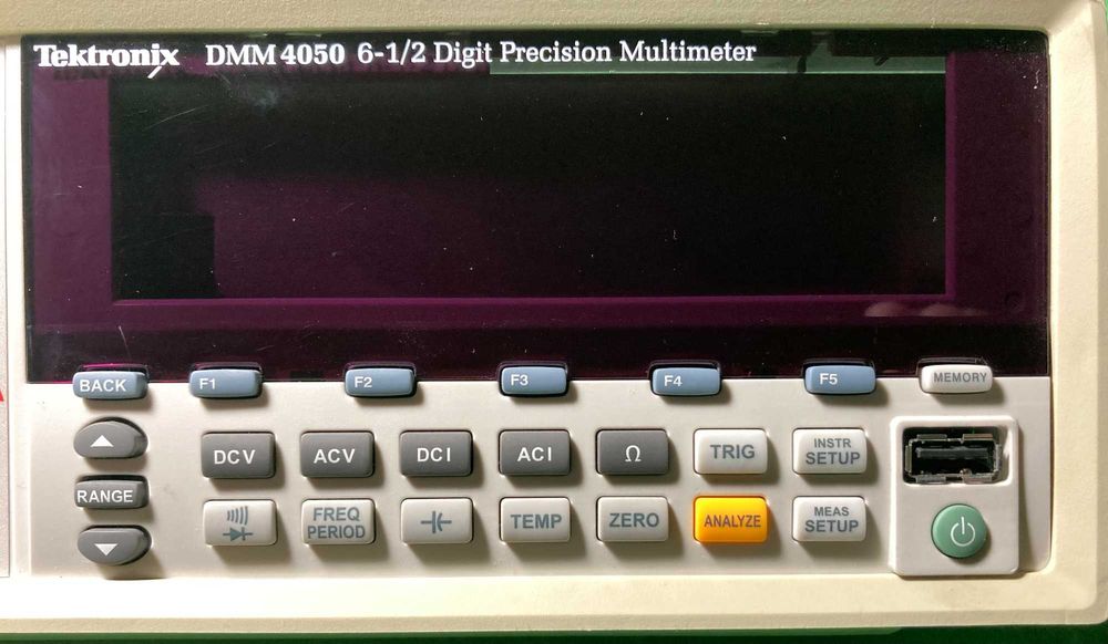 Передняя панель мультиметра Tektronix DMM4050