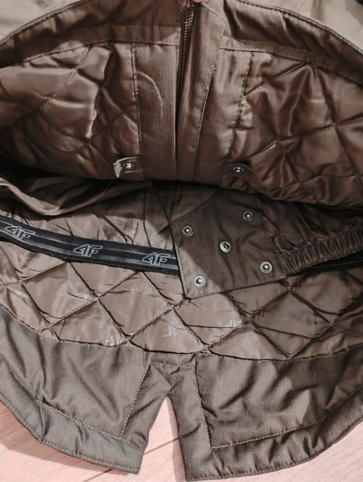 Zimowa kurtka damska 4F rozmiar XS parka