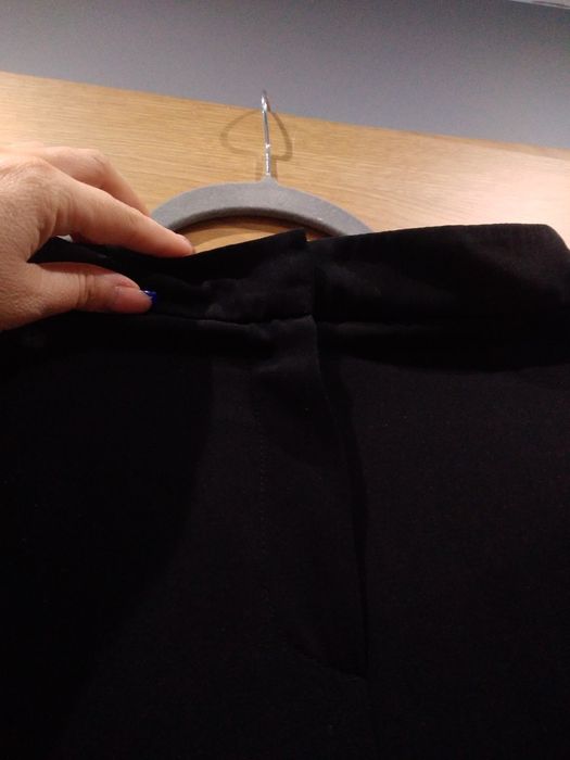 Fajne spodnie z szeroką nogawka New Look rozm S