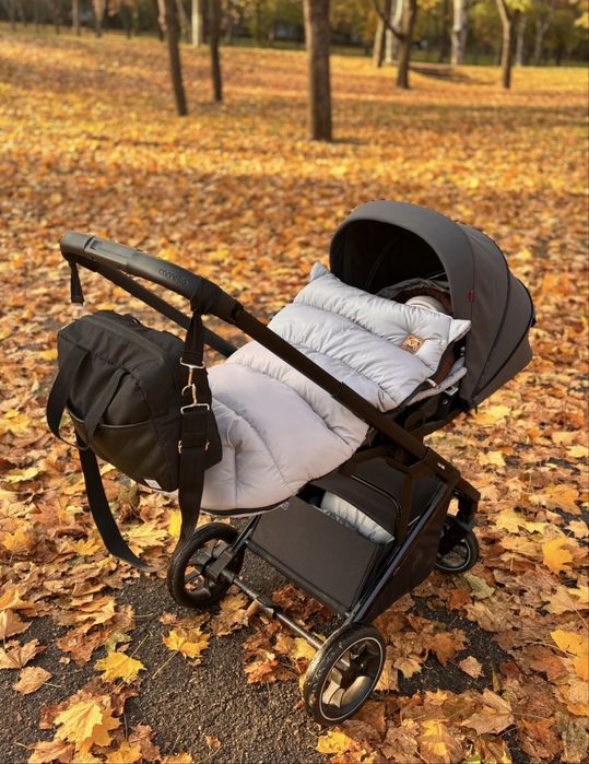 Продам прогулочную коляску Carrello Alfa с реверсивным блоком.