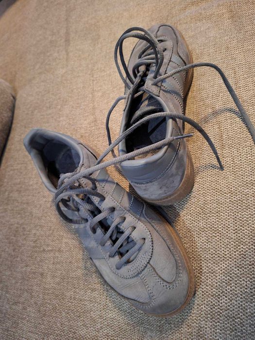 Adidas SPEZIAL cinzentos