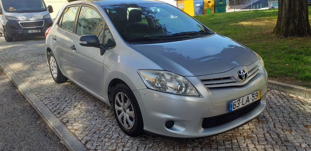 Toyota Auris 1.4 diesel (Bom estado)