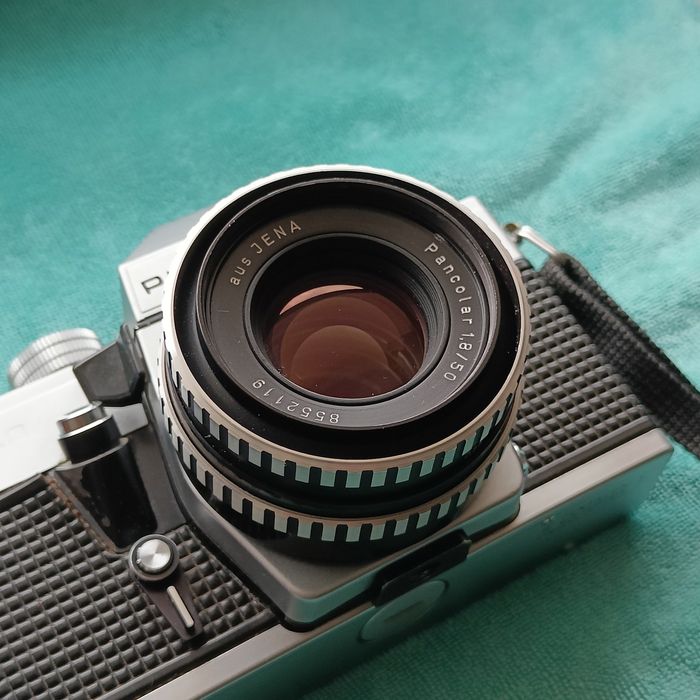 Praktica MTL3 Carl Zeiss Pancolar 50 1.8 (Thorium)