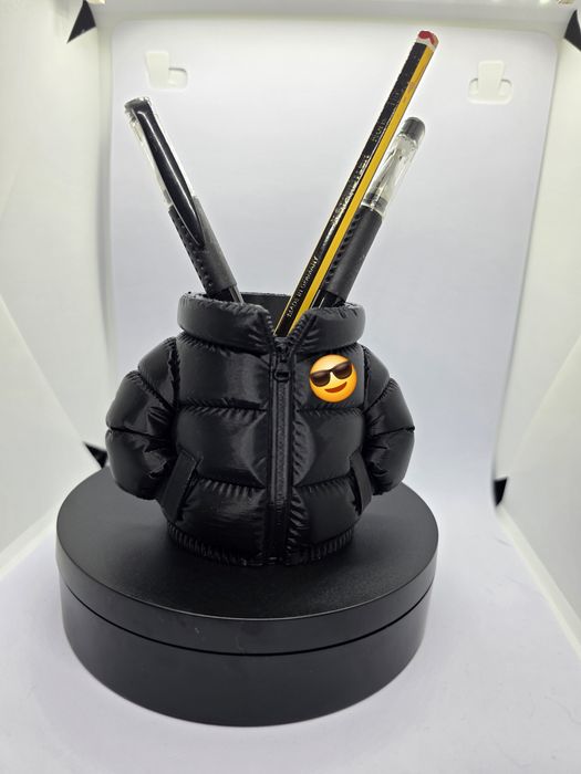 porta-canetas em formato de jaqueta