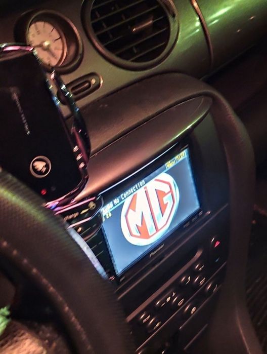 AUTO Pioneer AVH-P3100DVD