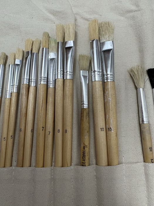 Pędzle w płóciennym etui