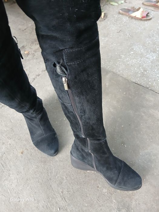 Сапожки замшеві,натуральні,ботфоиди 37р.