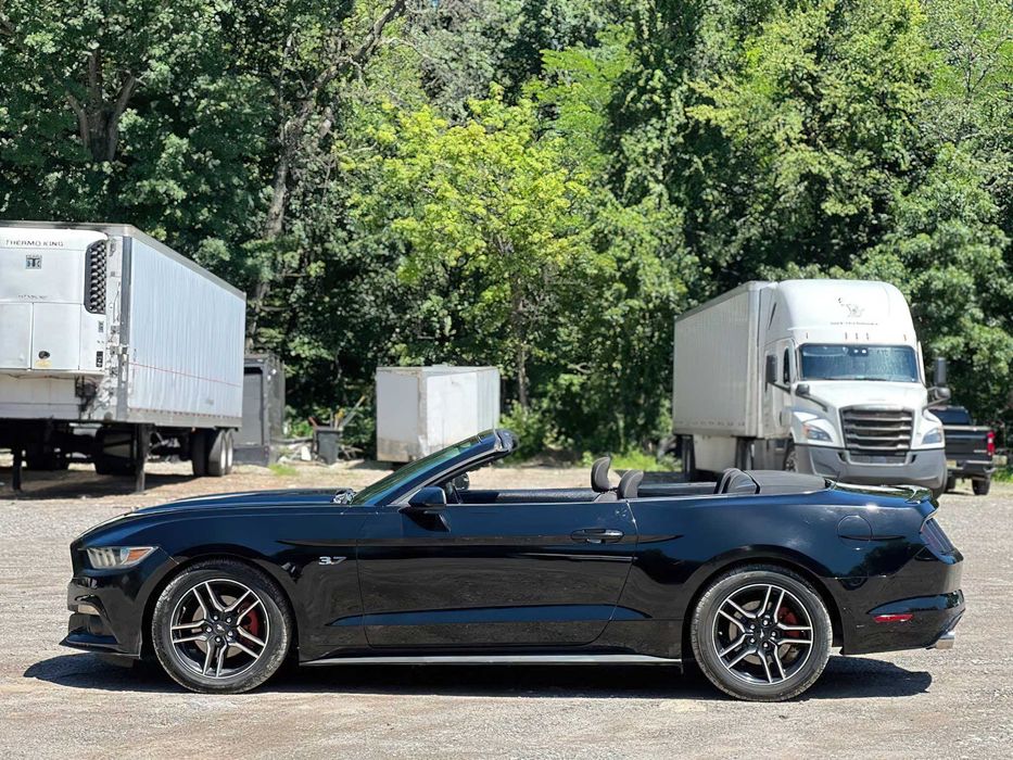Ford Mustang      2014