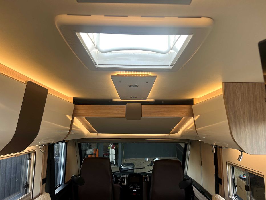 AC Burstner IXEO I736 180CV