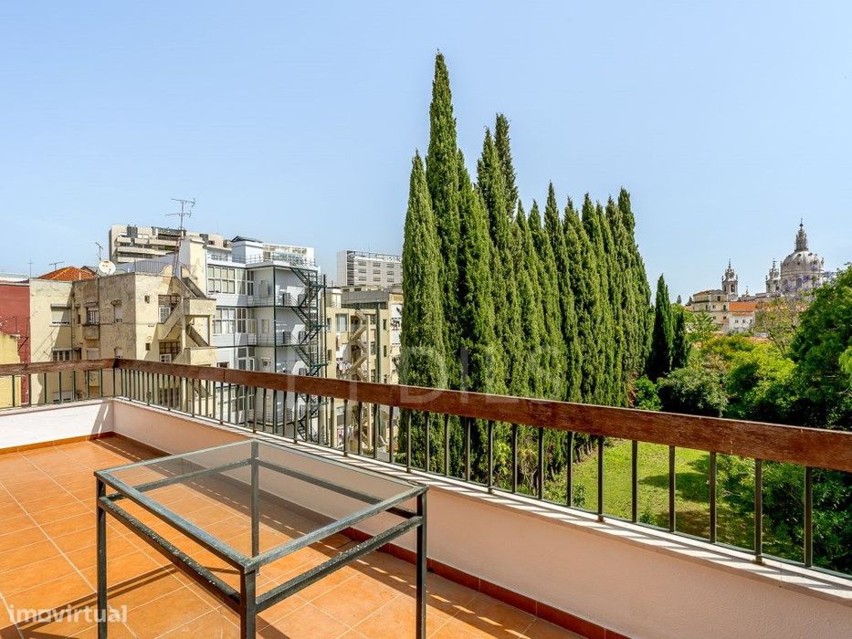 T3 com jardim, varanda e garagem na Lapa