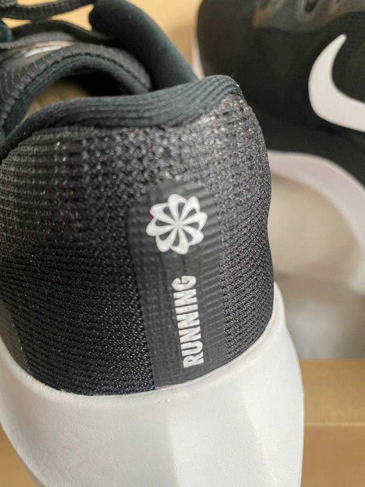 Бігові кросівки Nike ZOOM FLY 5,розмір 13 US 31 cm