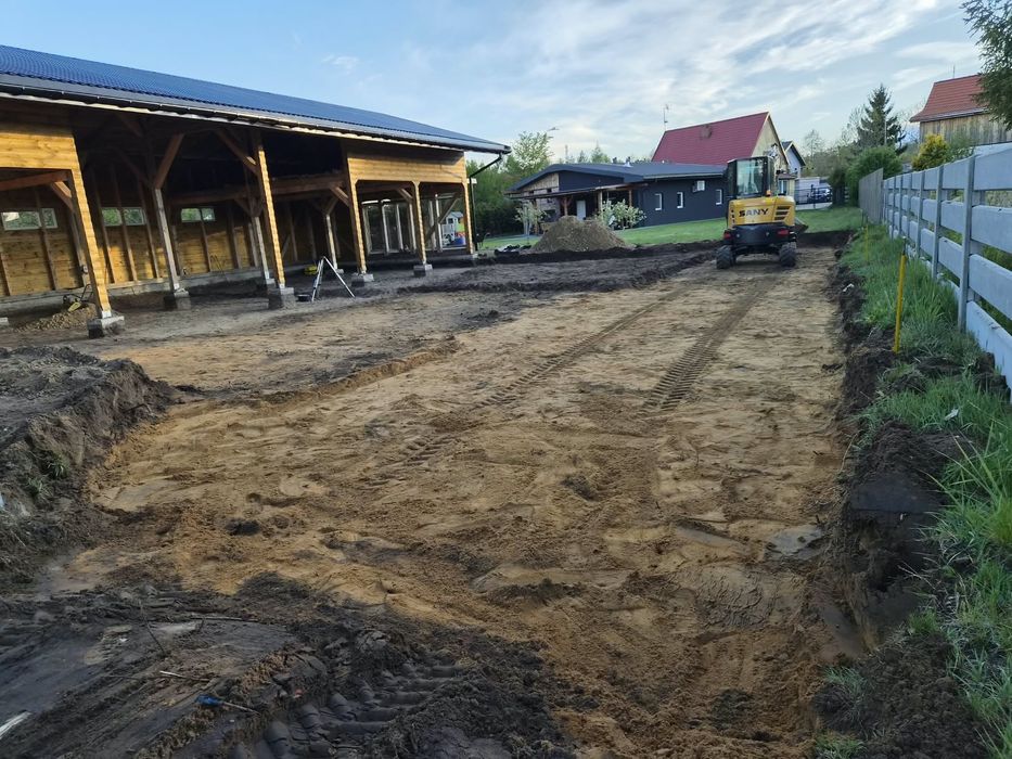 Usługi ziemne minikoparka 4T z rototiltem SY35U