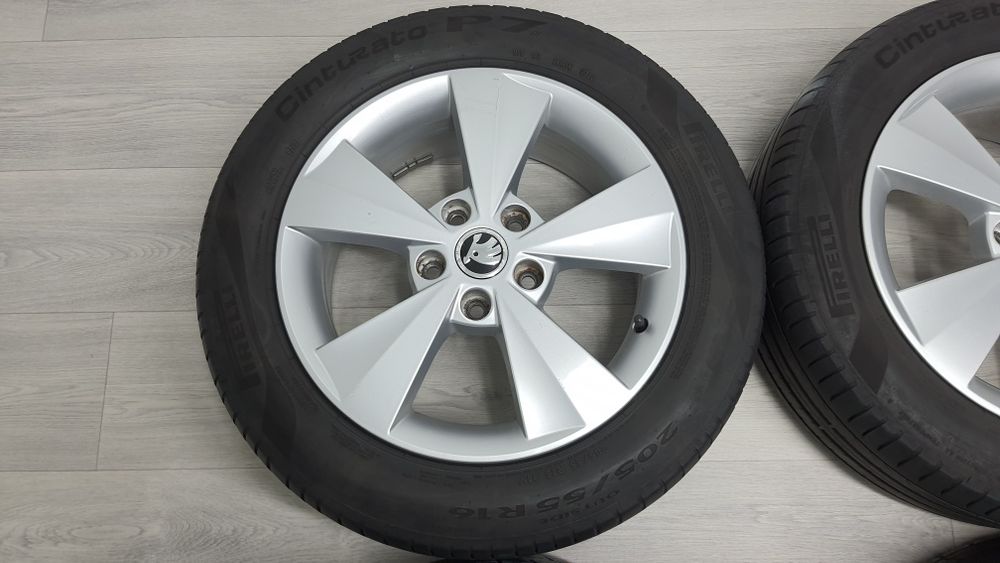 Диски р16 5/112 Skoda,Seat,VW,Audi з гумою Laufenn Fit IZ 205/60/16