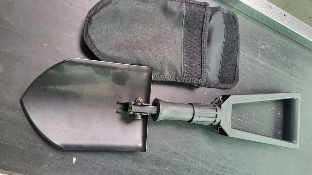 Saperka składana Fiskars