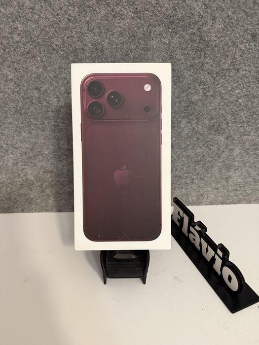 Troco/Vendo Iphone 18 Pro Max 256GB Burgundy Selado