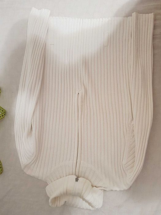 Свитер б/у продаю