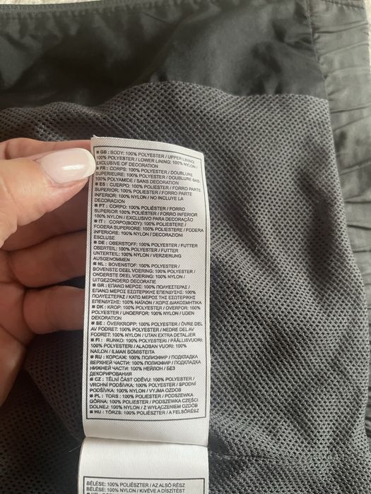 Szara letnia kurtka nike