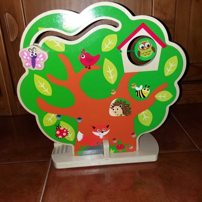 Brinquedo em madeira