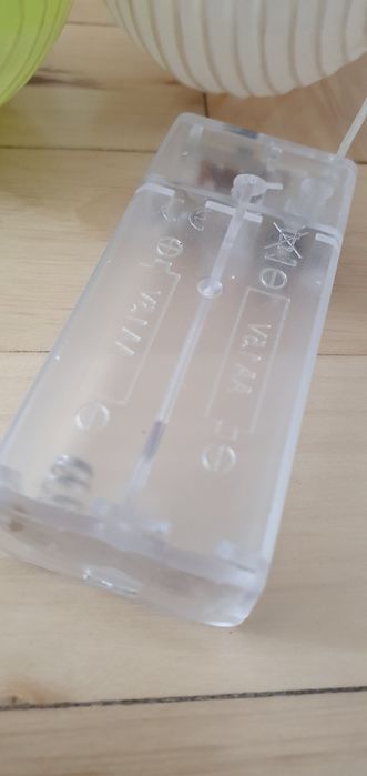 Zestaw lamp lampek, łańcuch solarny led i na baterie. Działa