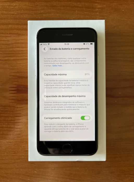 iPhone SE 2.ª Geração | Starlight | 64 GB + 4 Capas + Película