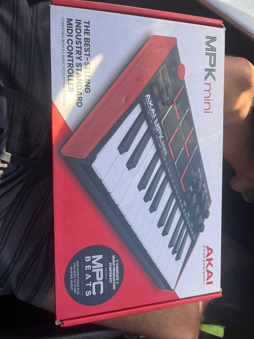 Piano/Teclado MKP Akai mini 25 teclas