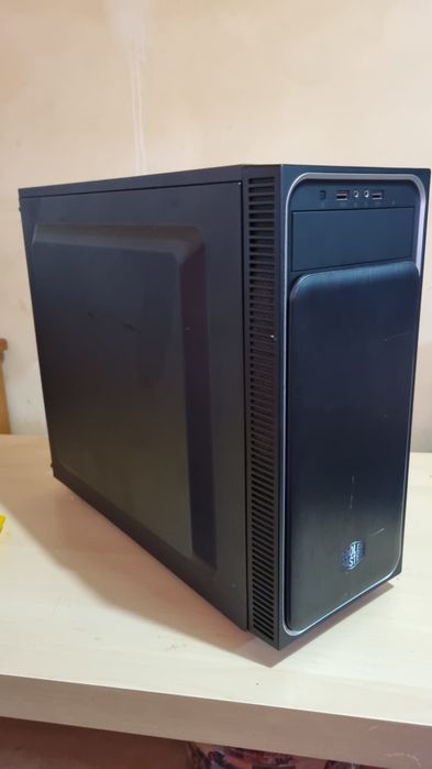 caixa de computador cooler master .64741102954626120