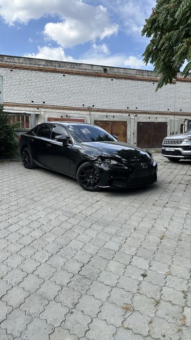 lexus is 250 2013року