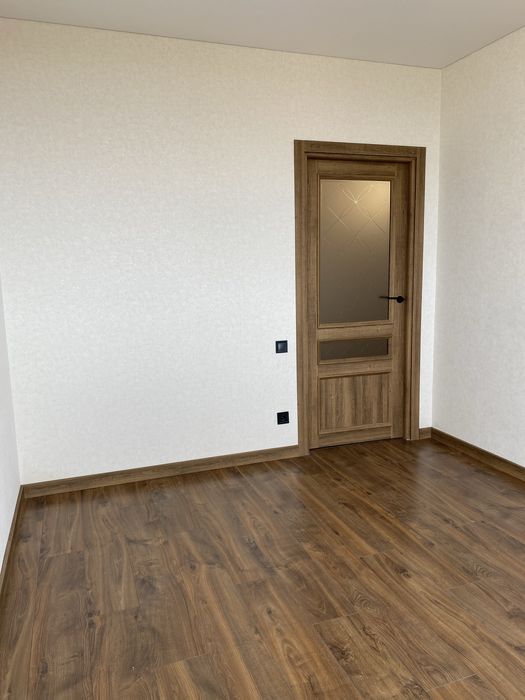 Продам 2 кімнатну квартиру в новобудові( Корбутівка )