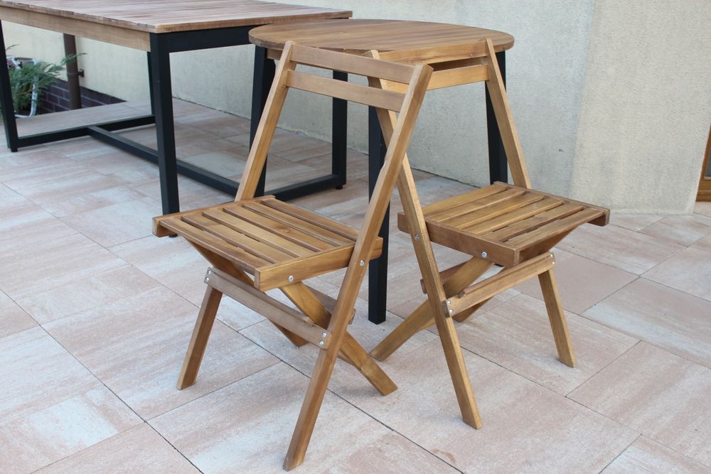 Drewniany komplet mebli ogrodowych